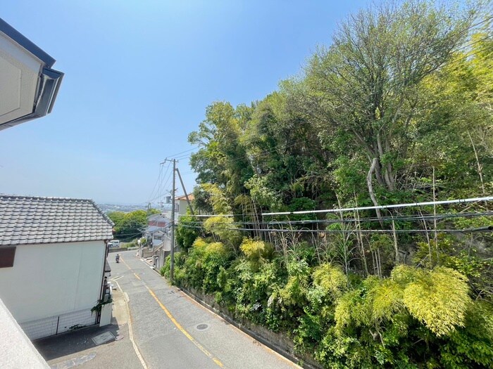 物件内観写真18　(室内からの展望)