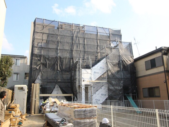 物件外観写真3　(建築中)
