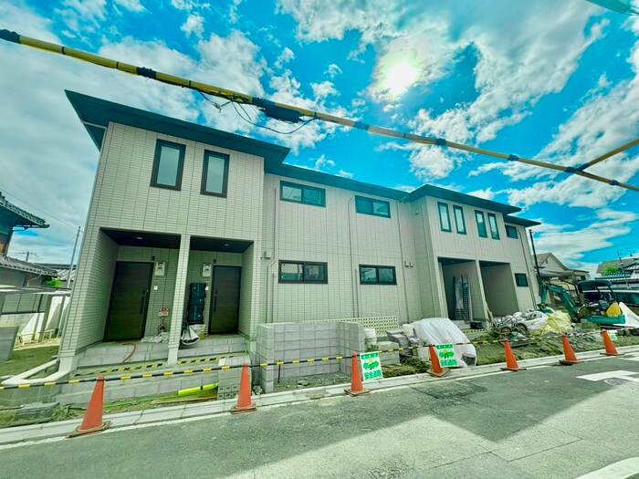 物件外観写真2　(建築中)