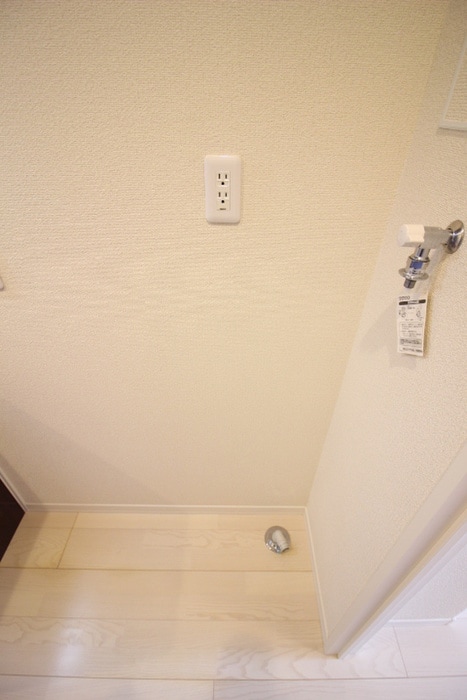 物件内観写真16　(洗濯機置場)