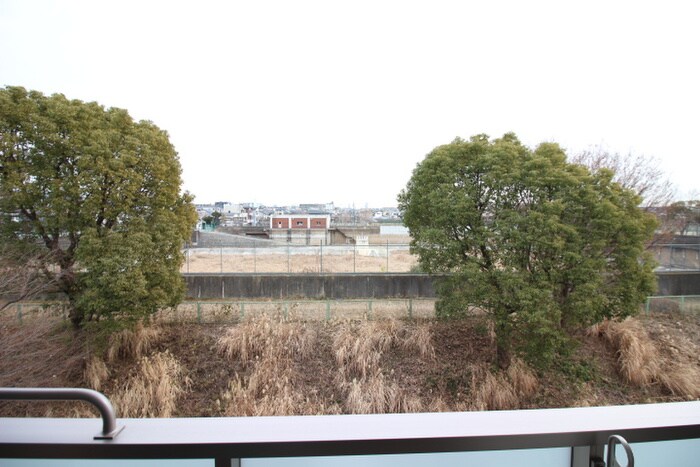 物件内観写真21　(室内からの展望)