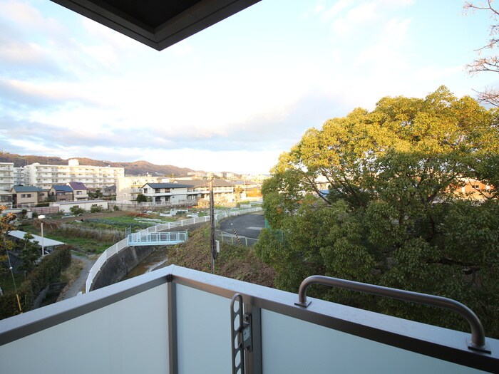 物件内観写真22　(室内からの展望)