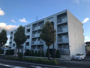 ロイヤルコーポSAKAGUCHI外観写真