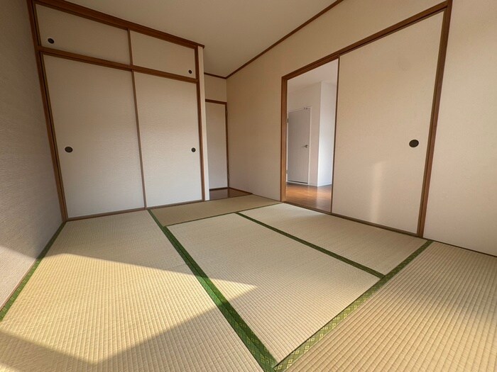 物件内観写真10　(居室)