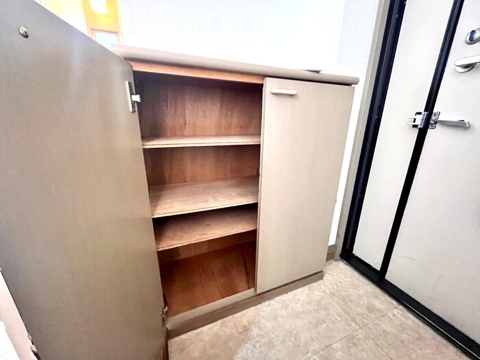 物件内観写真18　(靴箱)