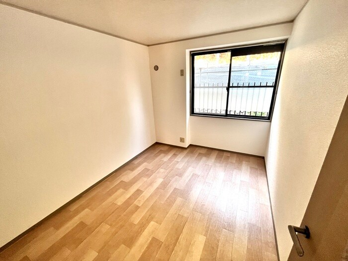 物件内観写真19　(居室)