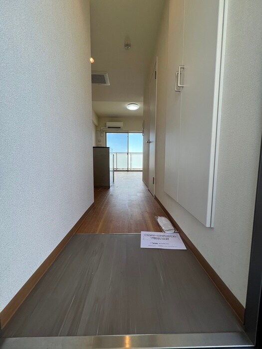 物件内観写真10　(玄関)