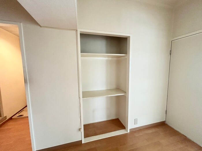 物件内観写真18　(収納)