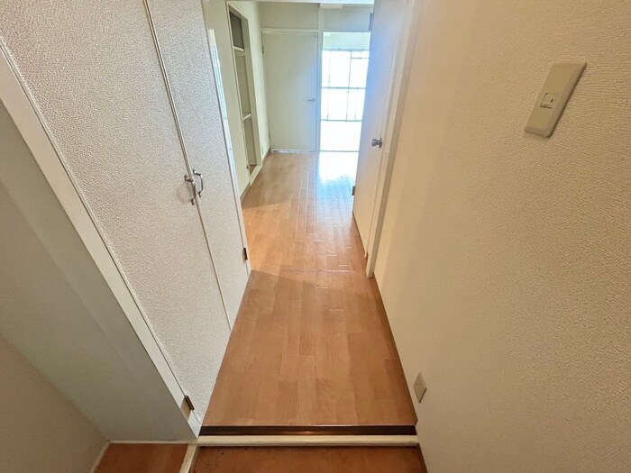 物件内観写真22　(廊下)