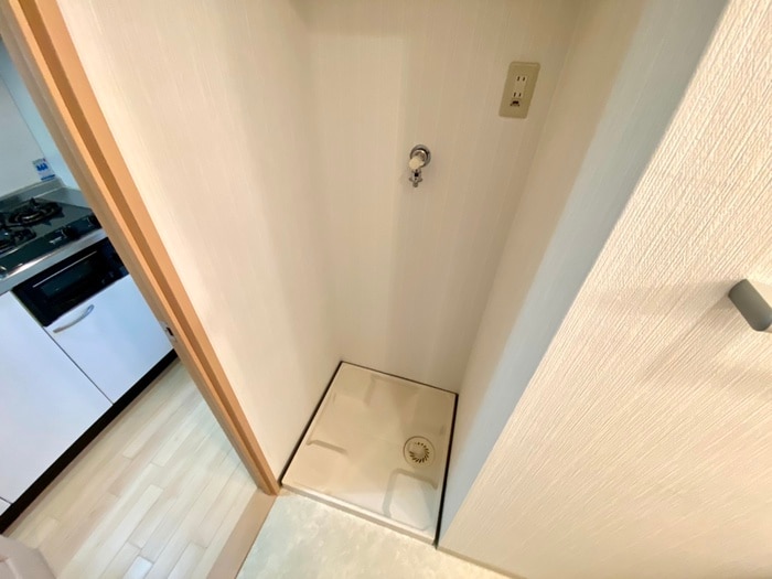 物件内観写真12　(洗濯機置場)