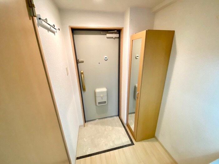 物件内観写真20　(玄関)