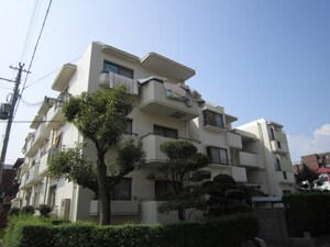 甲子園六番館外観写真