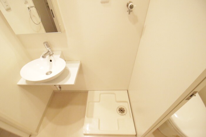 物件内観写真13　(洗濯機置場)