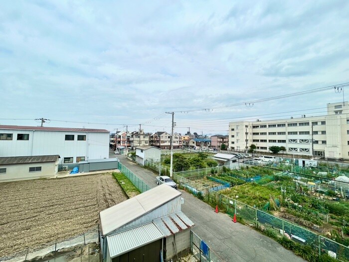 物件内観写真16　(室内からの展望)