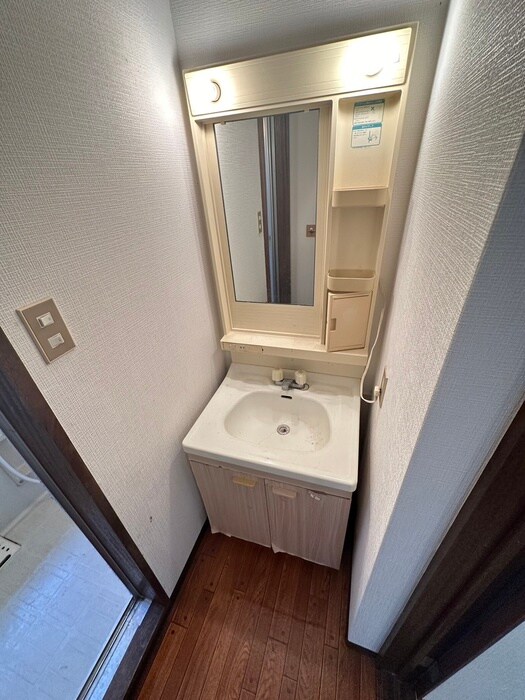 物件内観写真11　(洗面)