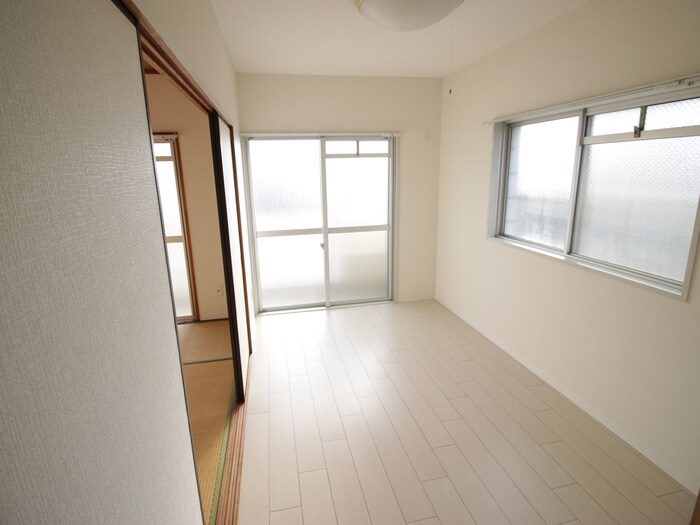 物件内観写真7　(居室)