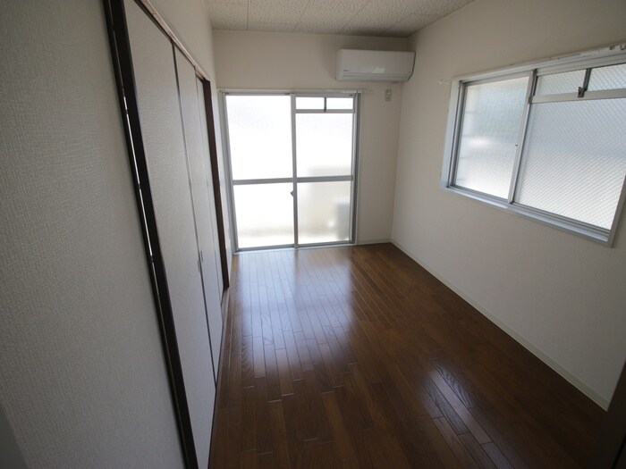 物件内観写真8　(居室)