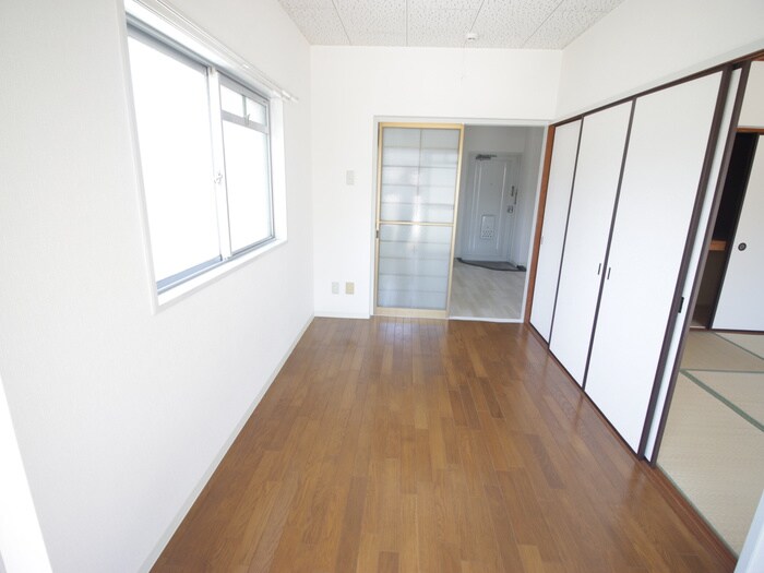 物件内観写真10　(居室)