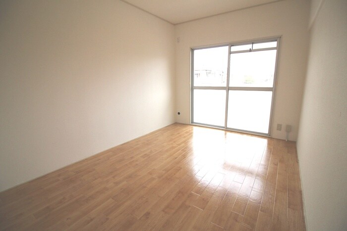 物件内観写真8　(居室)