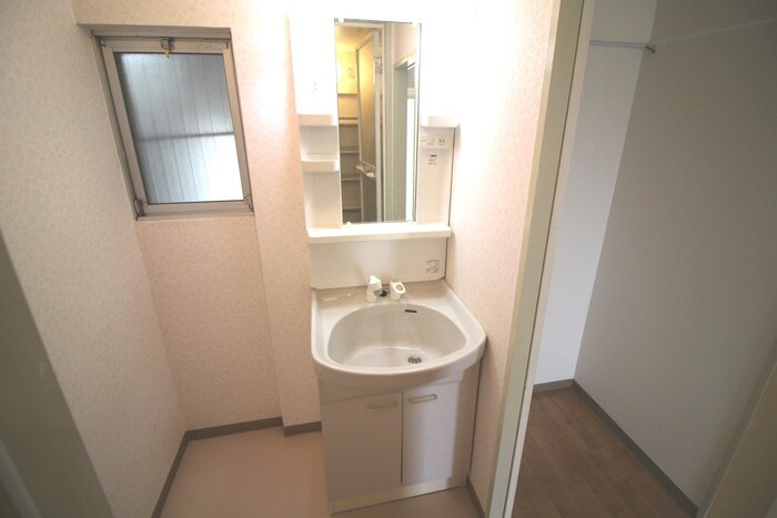 物件内観写真12　(洗面)