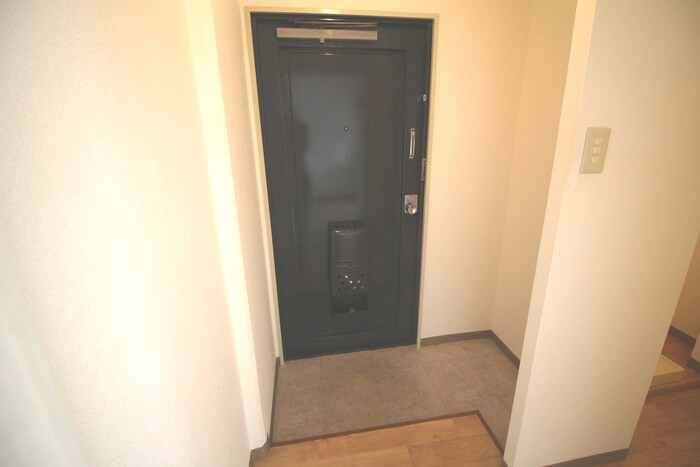 物件内観写真14　(玄関)