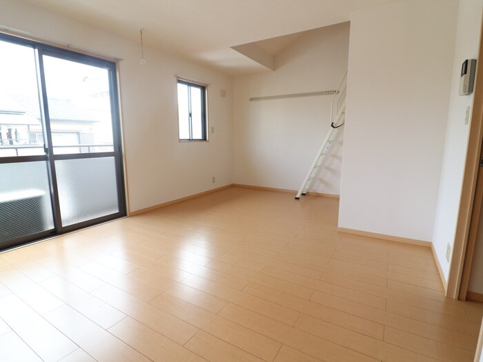 物件内観写真7　(居室)