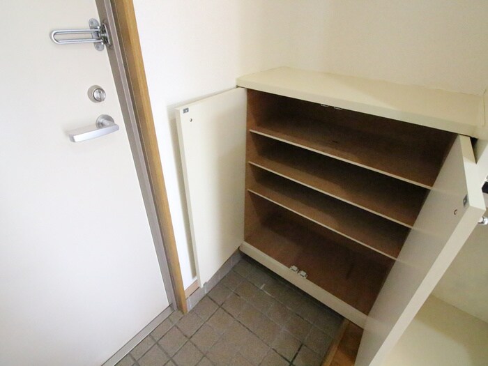 物件内観写真12　(靴箱)