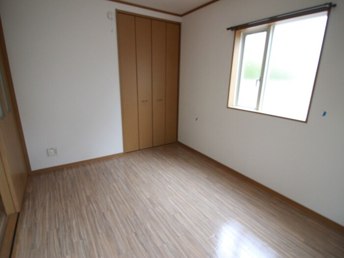 物件内観写真9　(居室)