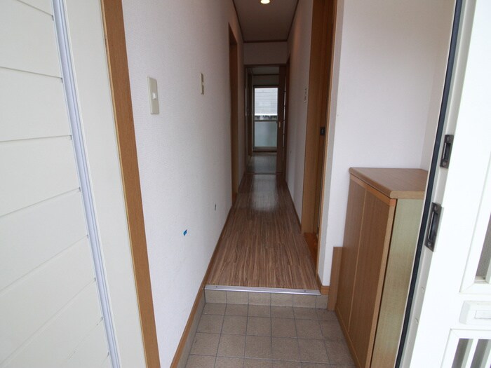 物件内観写真19　(玄関)