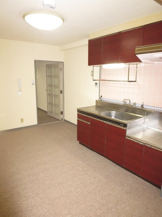 物件内観写真4　(居室)