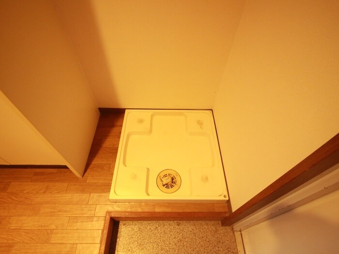 物件内観写真15　(洗濯機置場)