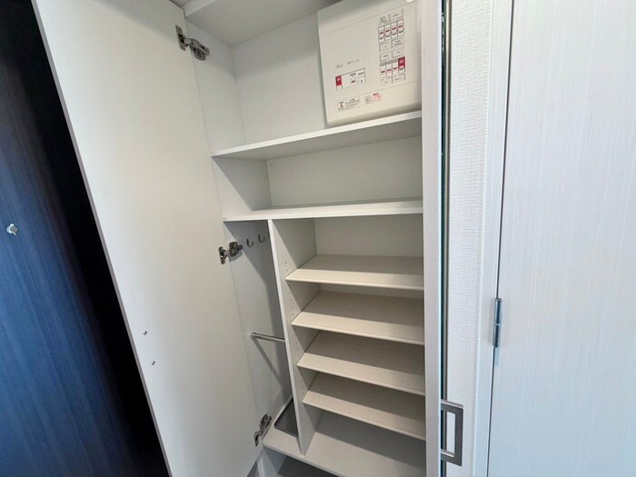 物件内観写真16　(靴箱)