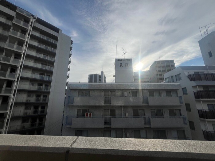 物件内観写真16　(室内からの展望)