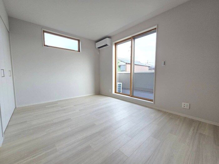 物件内観写真10　(居室)