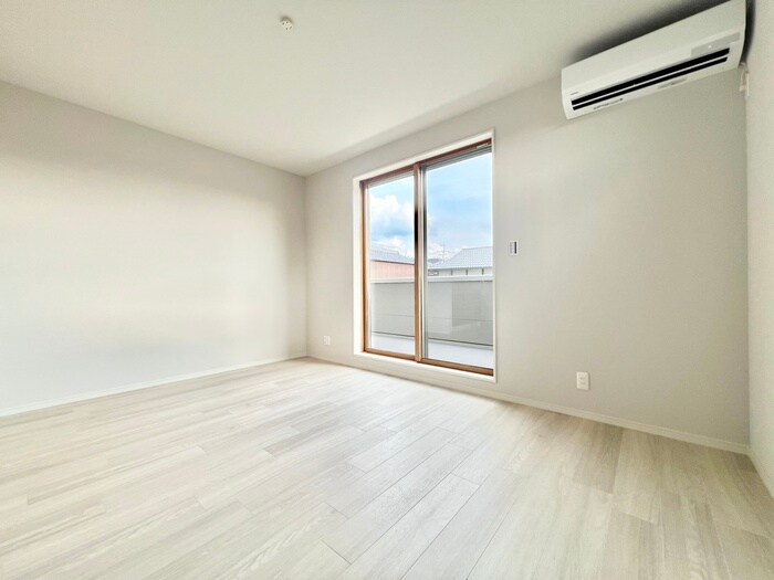 物件内観写真10　(居室)