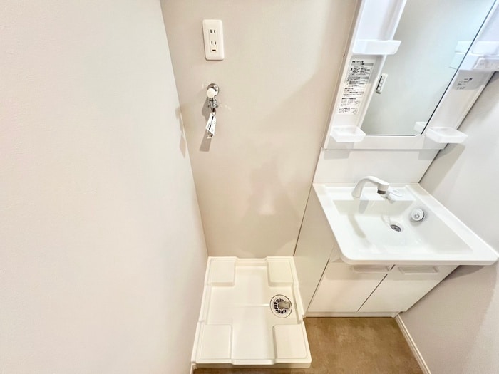 物件内観写真16　(洗濯機置場)