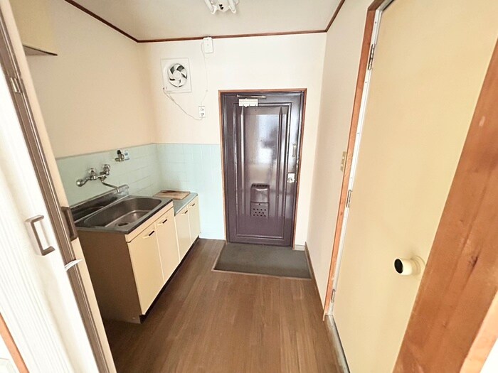 物件内観写真19　(廊下)