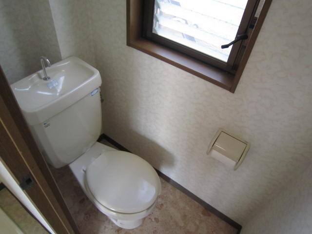 物件内観写真9　(トイレ)