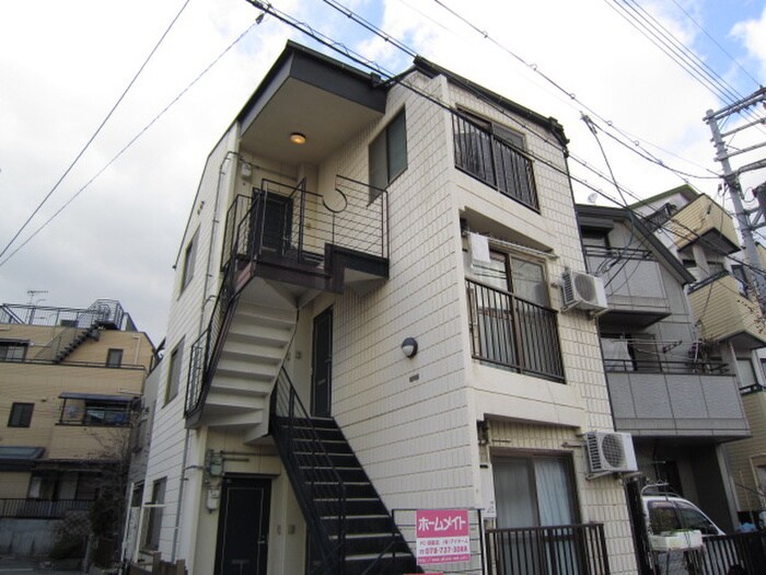 物件外観写真4　(エントランス部分)