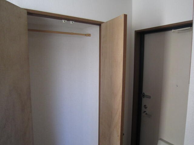 物件内観写真10　(収納)