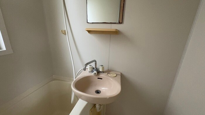 物件内観写真12　(洗面)