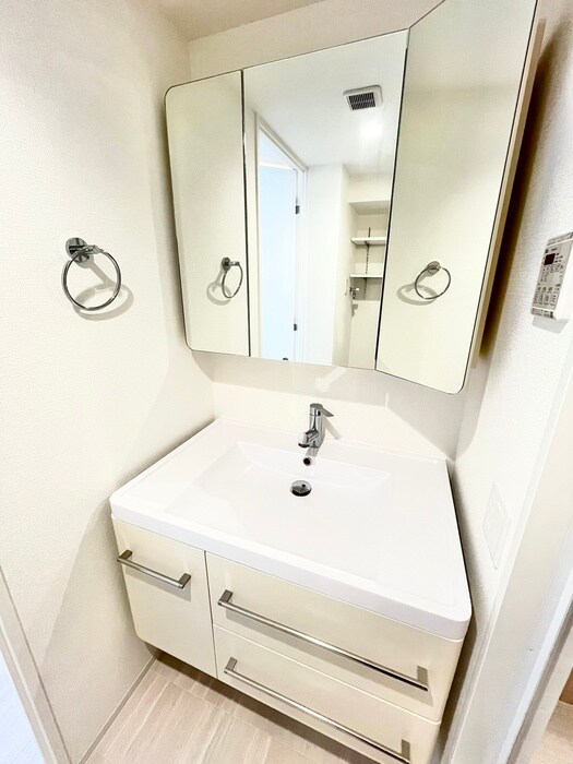 物件内観写真10　(洗面)