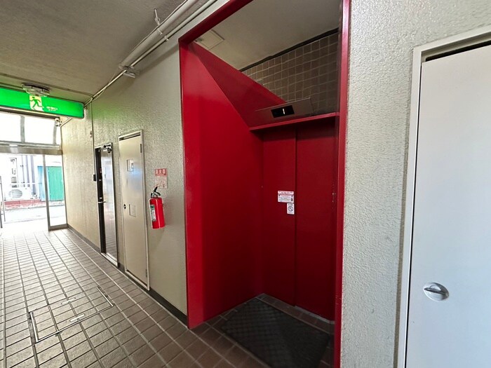 物件外観写真6　(建物設備)