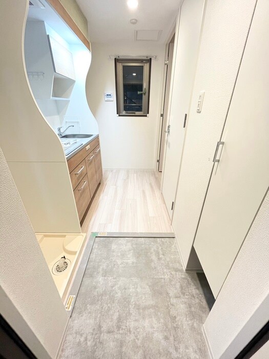 物件内観写真7　(玄関)