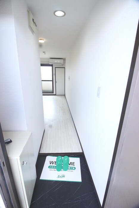 物件内観写真7　(玄関)