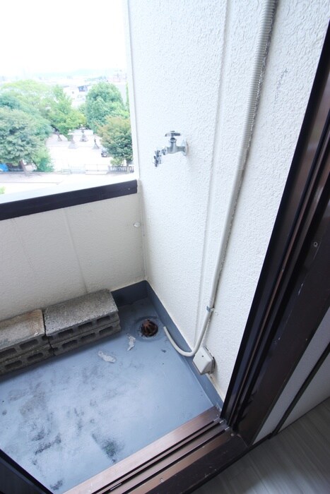 物件内観写真14　(洗濯機置場)