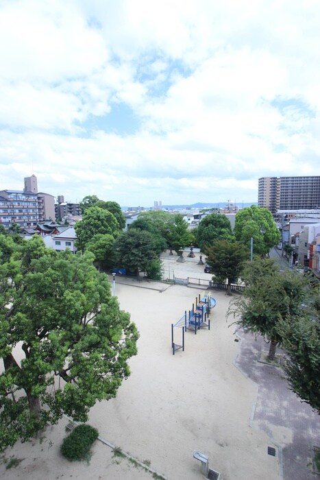 物件内観写真16　(室内からの展望)