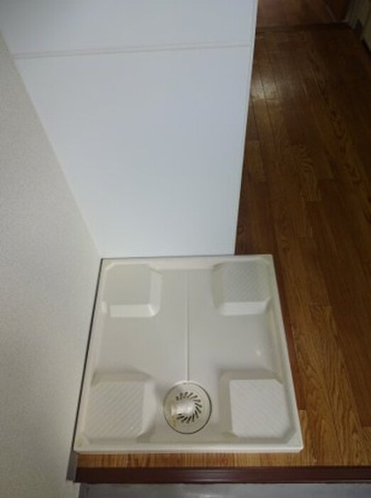 物件内観写真13　(洗濯機置場)