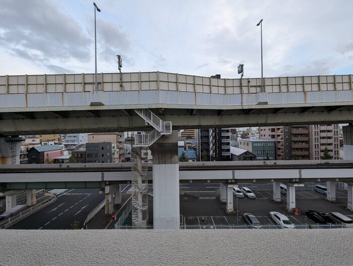 物件内観写真9　(室内からの展望)