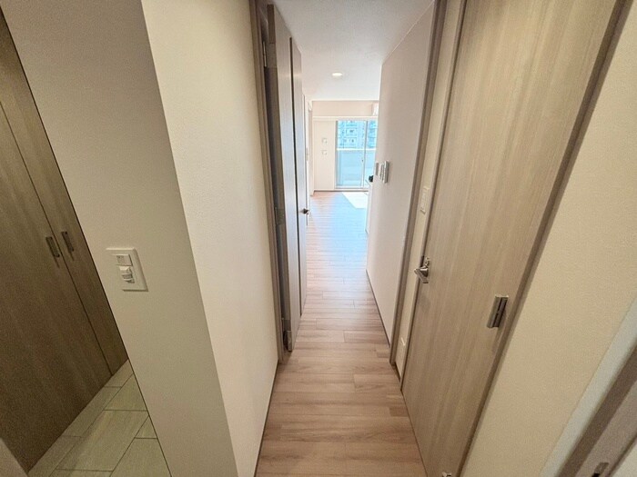 物件内観写真9　(廊下)